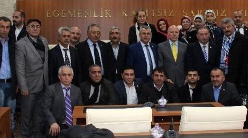 Gurbetteki Dadaşlardan Başkan Sekmen&rsquo;e &Ouml;vg&uuml;