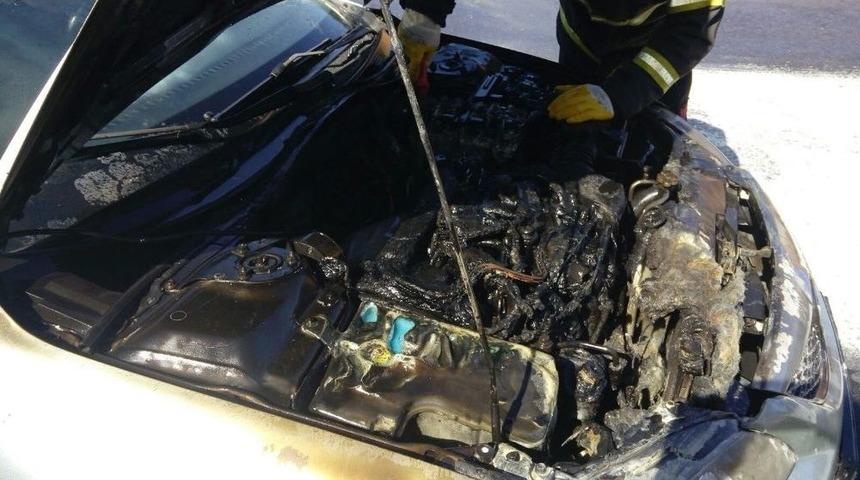 Seyir Halindeki Otomobil Alevlere Teslim Oldu