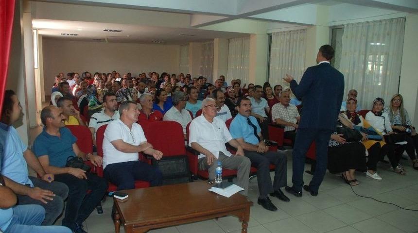 Sınıf &Ouml;ğretmenlerine Yenilenen &Ouml;ğretim Programları Tanıtım Semineri D&uuml;zenlendi