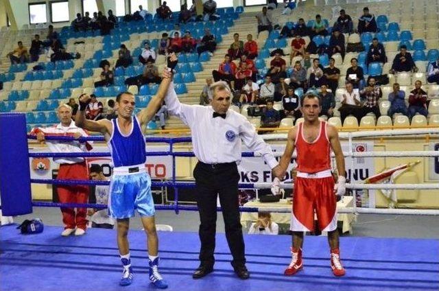 Türkiye Boks Grup Şampiyonası Adana’da Devam Ediyor