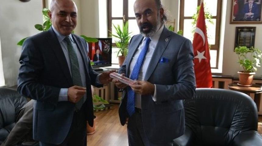 Korkut&rsquo;tan Fosfor Mustafa Paşa&rsquo;nın Torununa Tespih