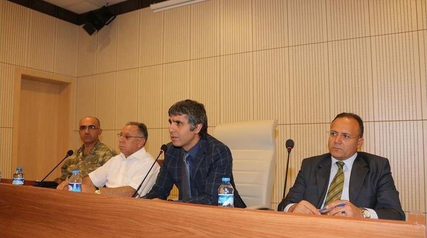 Oltu&rsquo;da Halk G&uuml;n&uuml; Ve Asayiş Toplantısı Yapıldı