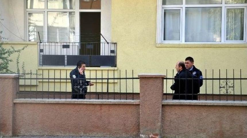 Yaşlı Adam Evinde &Ouml;l&uuml; Bulundu