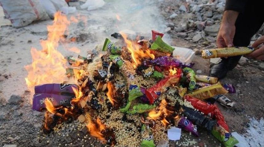 &Ccedil;ocukların Sağlığını Tehdit Edecek &Ccedil;ok Sayıda Cips Yakıldı