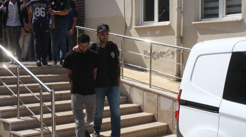 Bursa&rsquo;da Whatsapp İhbar Hattı Meyvesini Vermeye Başladı, 1 Kilo Uyuşturucu Ele Ge&ccedil;irildi