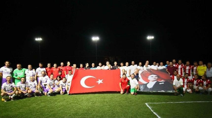 Bayraklı&rsquo;da Dernekler Turnuvada Buluştu