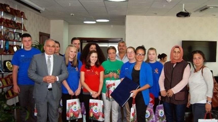 Alman Gen&ccedil;ler Başkan Tollu&rsquo;yu Ziyaret Etti