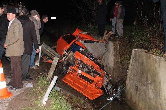 &Uuml;nye&rsquo;de Feci Kaza: 2 &Ouml;l&uuml;, 1 Yaralı 1