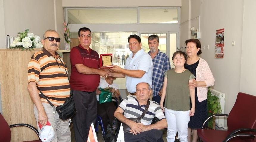 Aydınlı Engellilerden Efeler Belediyesine Teşekk&uuml;r Ziyareti