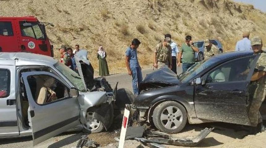 Kahta’Da Kaza: 8 Yaralı