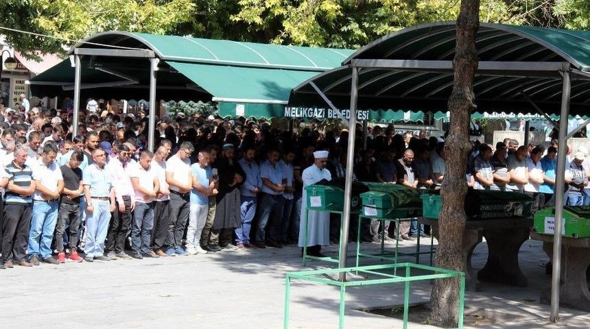 Cinayete Kurban Giden Gen&ccedil; Defnedildi