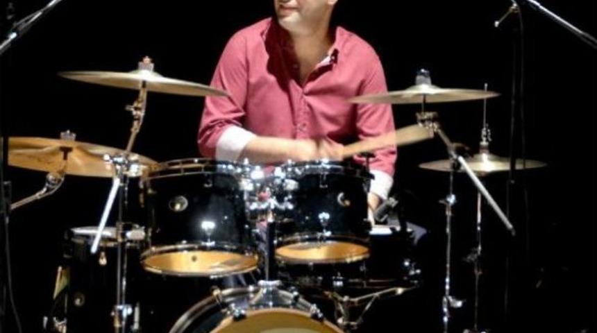 Aykırı Kumpanya Bodrumluluları Eğlendirdi