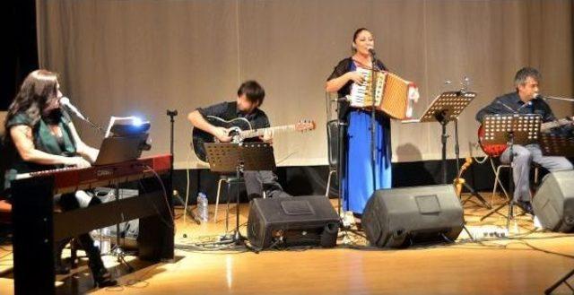 Aykırı Kumpanya Bodrumluluları Eğlendirdi 1