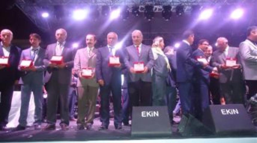 Manisa  festivalinde Kağızmanlılar doyasıya eğlendiler,