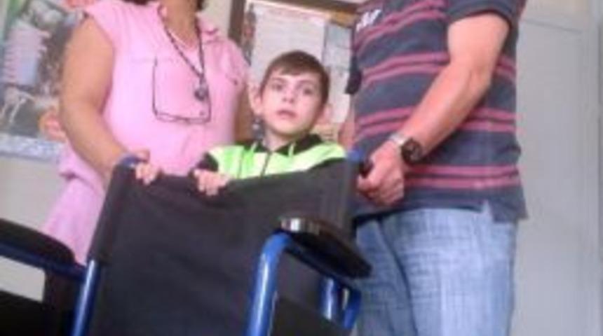 Engel Tanımayanlar Derneği&rsquo;nden Tekerlekli Sandalye