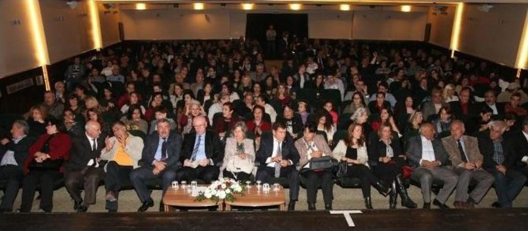 Yksm, &rsquo;dar Ayakkabıyla Yaşamak&rsquo; Oyunu İle &rsquo;perde&rsquo; Dedi