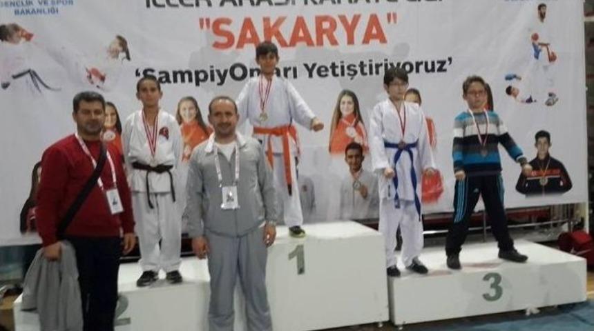 Kilis&rsquo;li Karateciler Sakarya&rsquo;da Esti