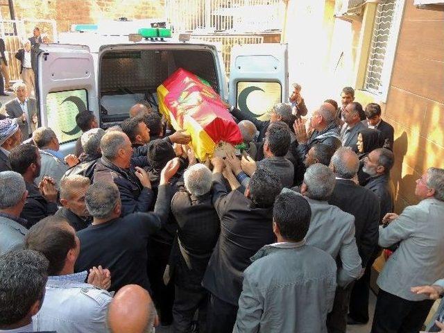 Kobani’de Ölen Ypg’lilerin Cenazeleri Ailelerine Teslim Edildi