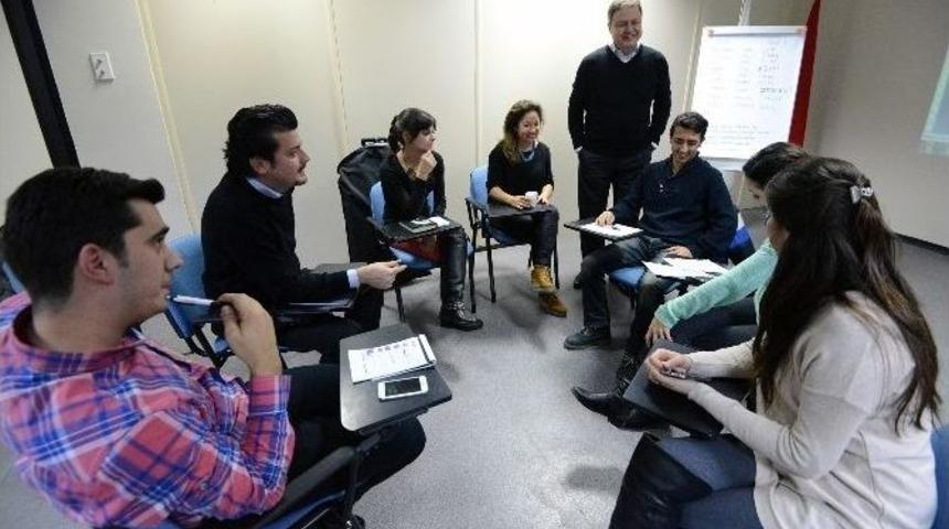 Btso Akademi İş D&uuml;nyasına Yeni Ufuklar Kazandırıyor