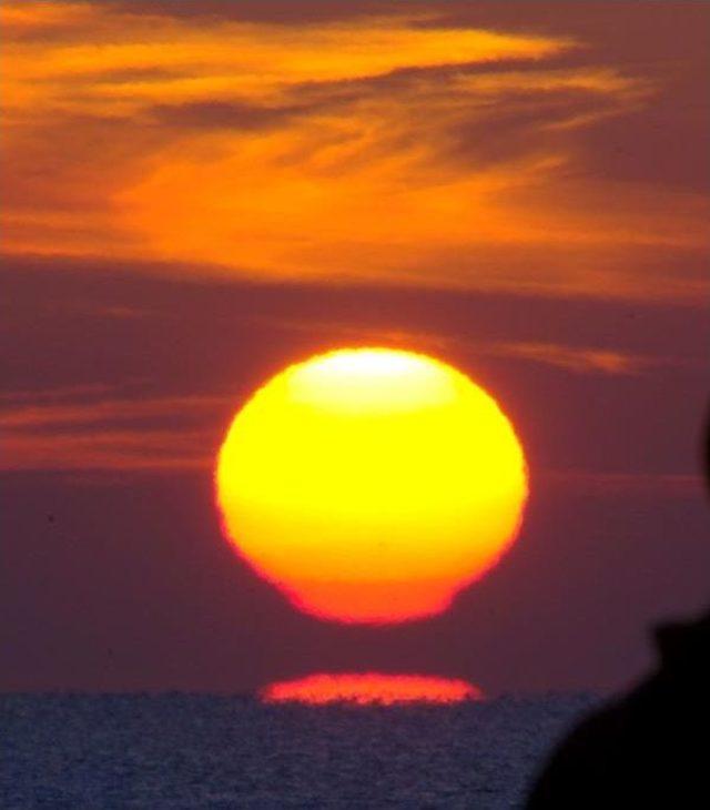 Akdeniz e G&uuml;neş B&ouml;yle Doğdu 3
