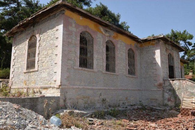 Tarihi Okul Restore Ediliyor 2