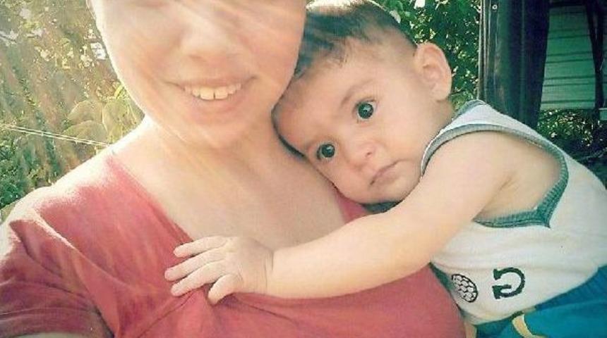 Eşinin Ardından 1.5 Yaşındaki Oğlu Da &Ouml;ld&uuml;