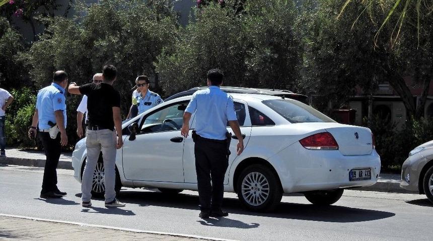 &Ccedil;eşme&rsquo;de Telefon Dolandırıcıları Su&ccedil;&uuml;st&uuml; Yakalandı