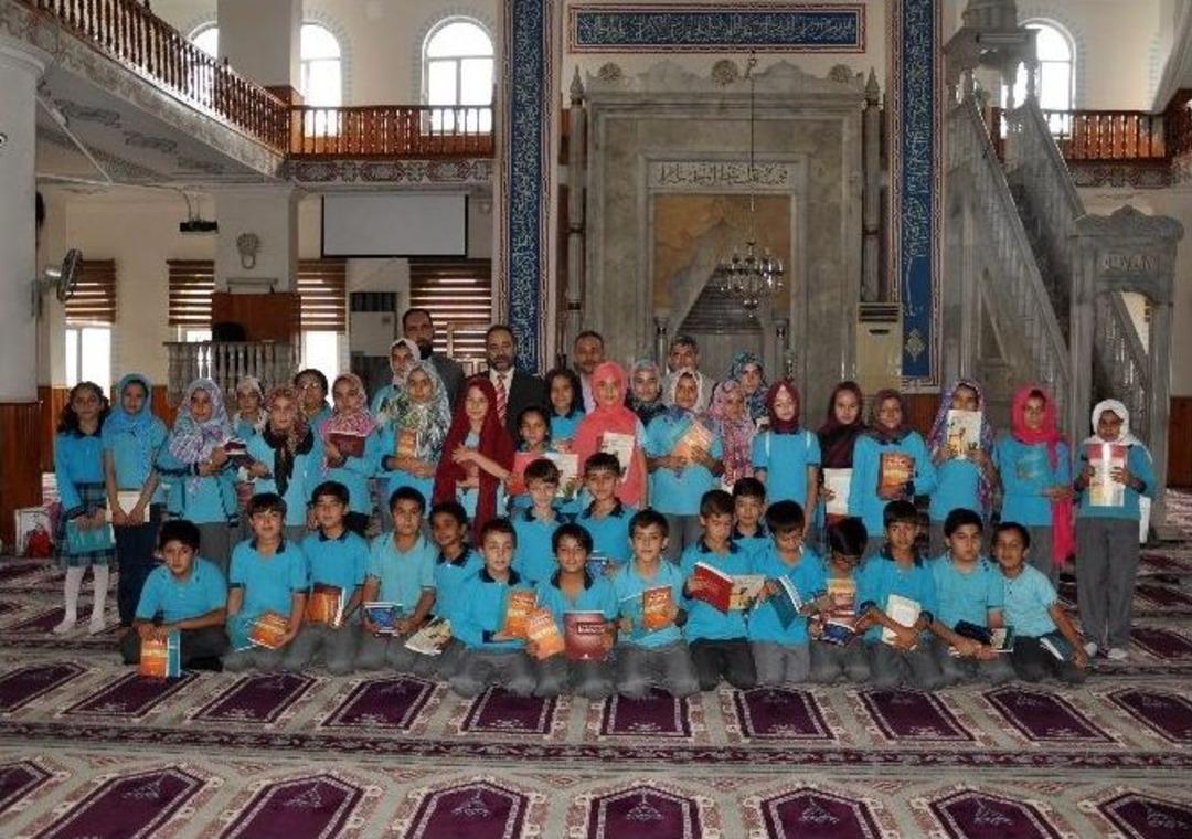 Erdemli&rsquo;de &Ccedil;ocuklar Camiyle Buluştu