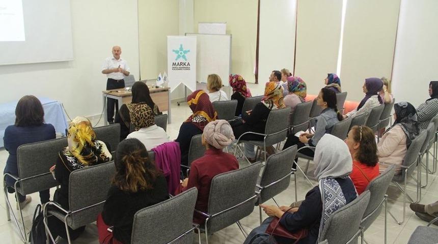 &rsquo;alzheimer Hastalığı Ve Bakımı&rsquo; Sağlık Eğitimleri D&uuml;zenlendi