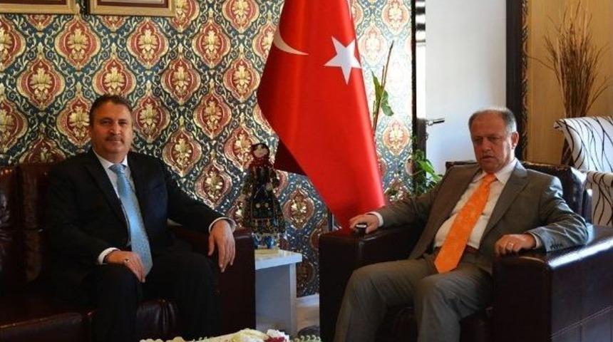 Başkan &Ccedil;er&ccedil;i&rsquo;den Kaymakam &Ccedil;orumluoğlu&rsquo;na Ziyaret