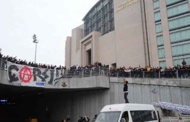 Alt Ge&ccedil;ide Minib&uuml;s &Ccedil;ekip, Tezah&uuml;rat Yaptılar 1