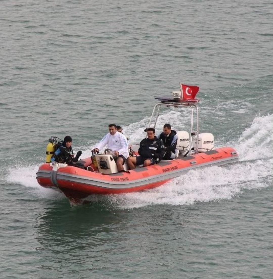 Vahşette Kullanılan Bı&ccedil;ak Barajda Aranıyor