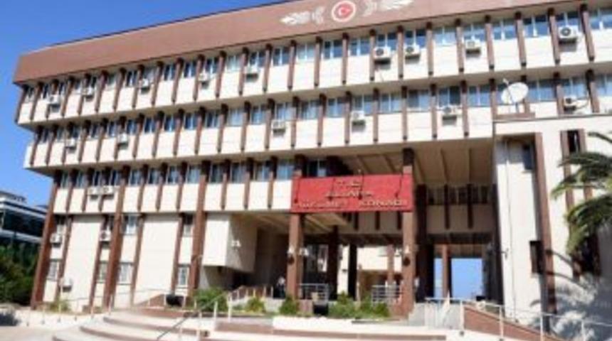 Aliağa Kaymakamlığı&rsquo;ndan Okul Servis S&uuml;r&uuml;c&uuml;lerine Eğitim