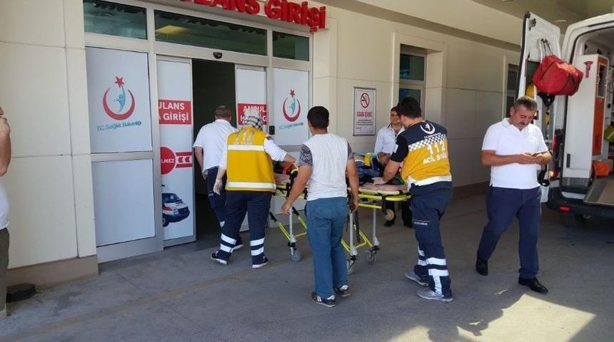 Traktör Devrildi 1 Kişi Yaralandı