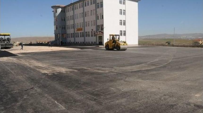 &Ouml;ğretmen Ve &Ouml;ğrencilerden Başkan Akdoğan&rsquo;a Teşekk&uuml;r