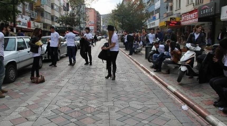 Afyonkarahisar&rsquo;da Flashmob Etkinliği