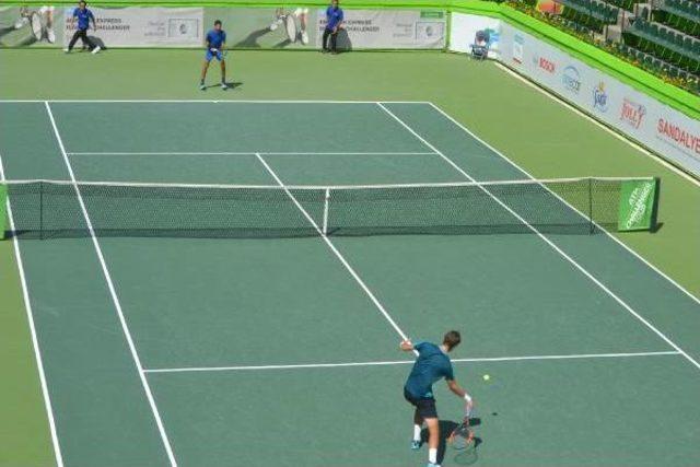 Altuğ &Ccedil;elikbilek &Ccedil;eyrek Finalde 1