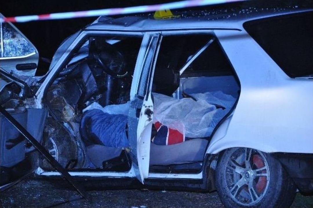 Balıkesir&rsquo;de Trafik Kazası: 2 &Ouml;l&uuml;, 5 Yaralı