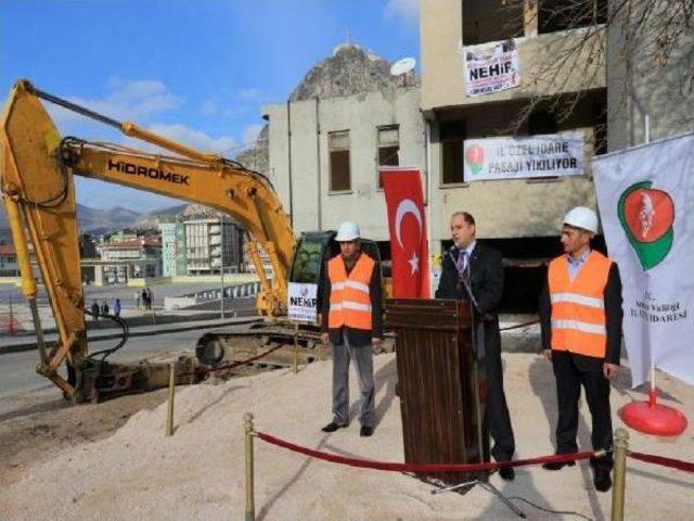 Amasya Valisi Çomaktekin: Tarihi Dokuya Uygun Binalar Yapıyoruz