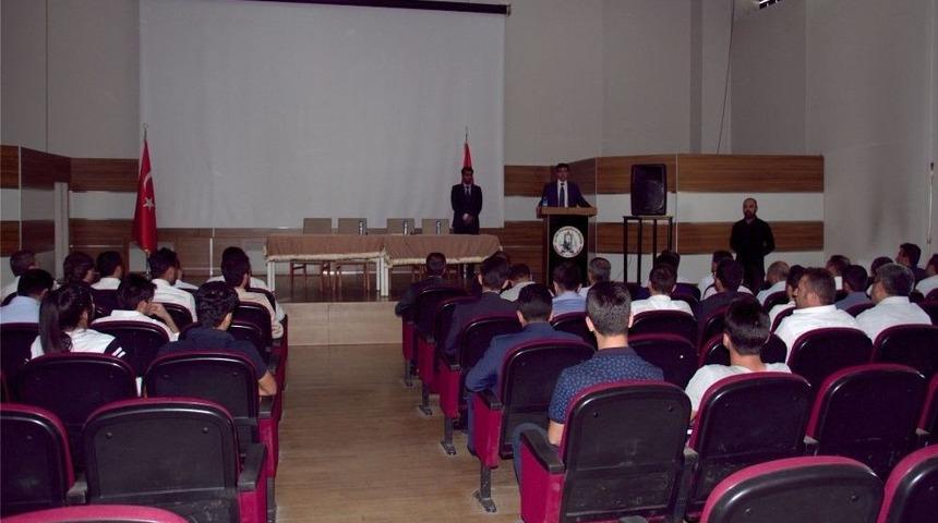 Malazgirt’te Okul Müdürleri Toplantısı