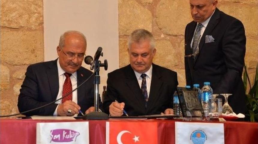 Mersin B&uuml;y&uuml;kşehir Belediyesi&rsquo;nden Soli Kazılarına Destek