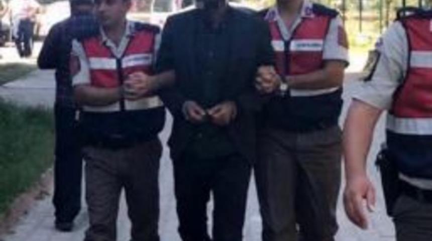 Ezine'de Ele Ge&ccedil;irilen 1.5 Ton Esrara &Uuml;&ccedil;&uuml;nc&uuml; Tutuklama