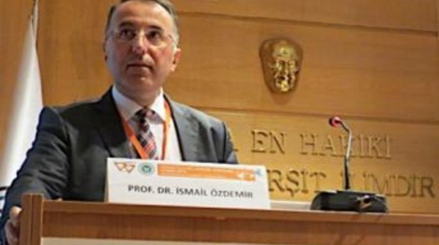 İsmail &Ouml;zdemir Kadın Hastalıkları Abd Başkanlığına Atandı