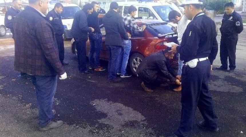 Dur İhtarına Uymayan S&uuml;r&uuml;c&uuml; Ters Yola Girince Yakalandı