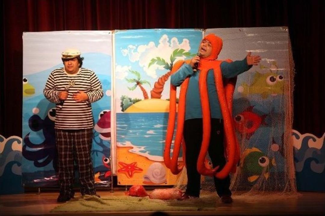 &ldquo;balık&ccedil;ı Fış Fış&rdquo; Minikler İ&ccedil;in Sahnede