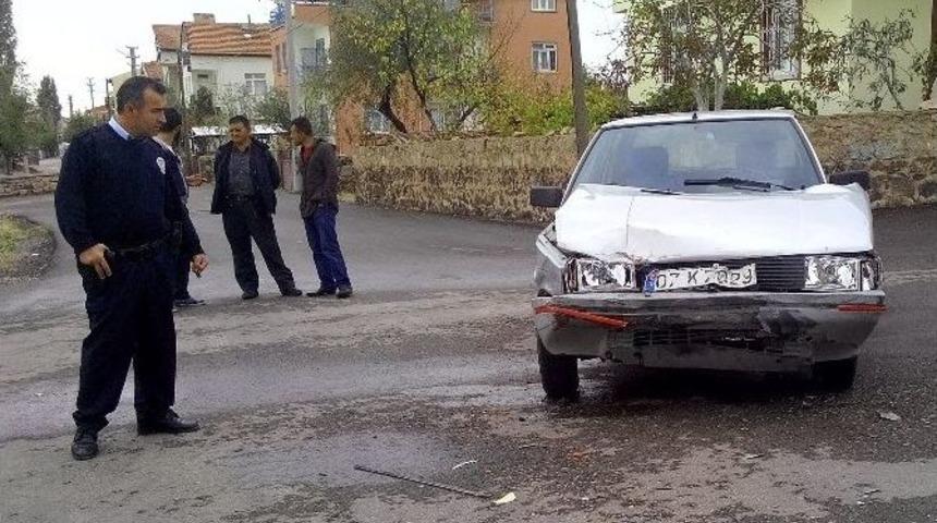 Aksaray’da Otomobiller Çarpıştı: 2 Yaralı