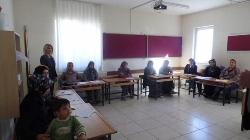 Korkuteli&rsquo;nde 7-19 Yaş Aile Eğitimi Başladı