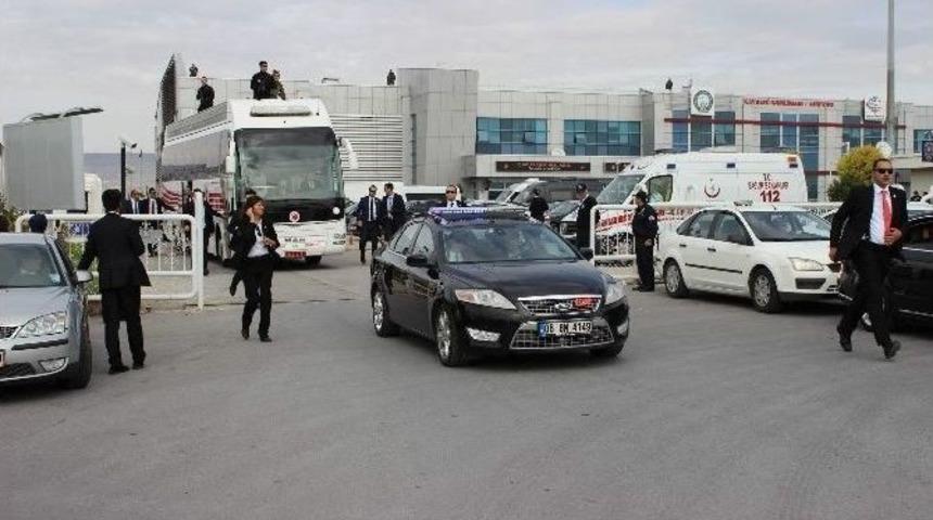 Başbakan Davutoğlu Kayseri&rsquo;de