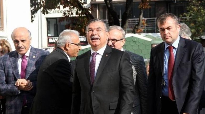 Milli Savunma Bakanı Yılmaz: "genelkurmay&rsquo;ın A&ccedil;ıklamasında Jandarma Siyasallaşacak İbaresi Yok"