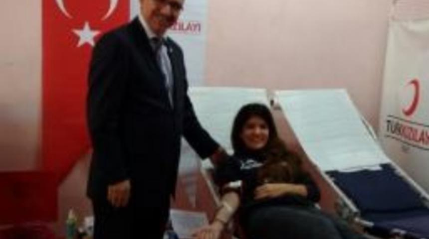 Lokman Hekim Anadolu Lisesi&rsquo;nden Kan Bağışı Kampanyası